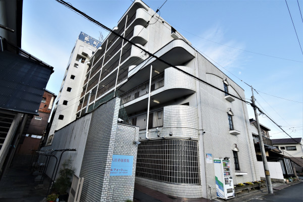 山口県徳山市の家具付きウィークリー・マンスリーマンション「Kマンスリー徳山駅北口」外観画像