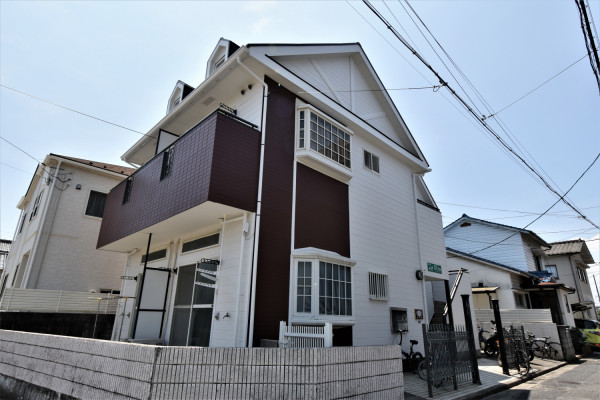 山口県岩国市の家具付きウィークリー・マンスリーマンション「Kマンスリー岩国駅東口」外観画像
