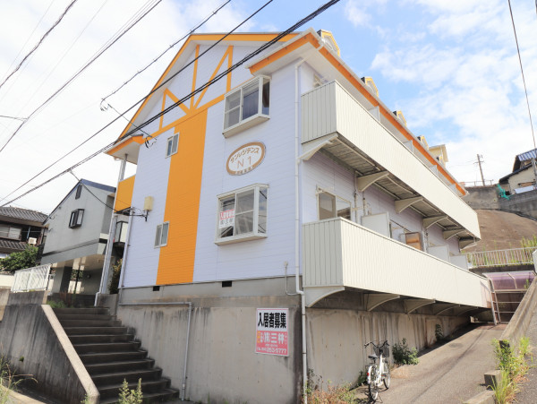山口県下関市の家具付きウィークリー・マンスリーマンション「Kマンスリー東亜大学南」外観画像