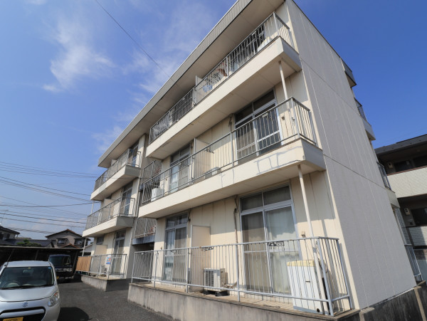 山口県宇部市の家具付きウィークリー・マンスリーマンション「Kマンスリー山口大学常盤」外観画像