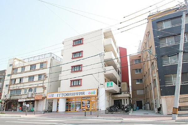 山口県下関市の家具付きウィークリー・マンスリーマンション「Kマンスリー下関市立大学」外観画像