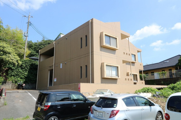 鹿児島県鹿屋市のウィークリーマンション・マンスリーマンション「ロイヤルパレスⅡ」外観画像