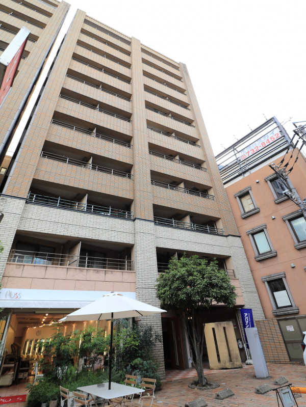 福岡県福岡市中央区のウィークリーマンション・マンスリーマンション「Kマンスリー西鉄天神駅前」外観画像