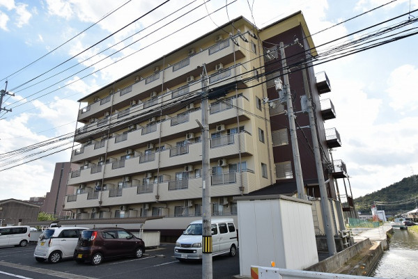 岡山県倉敷市のウィークリーマンション・マンスリーマンション「Kマンスリー倉敷川崎医大前【倉敷中庄駅前】」外観画像
