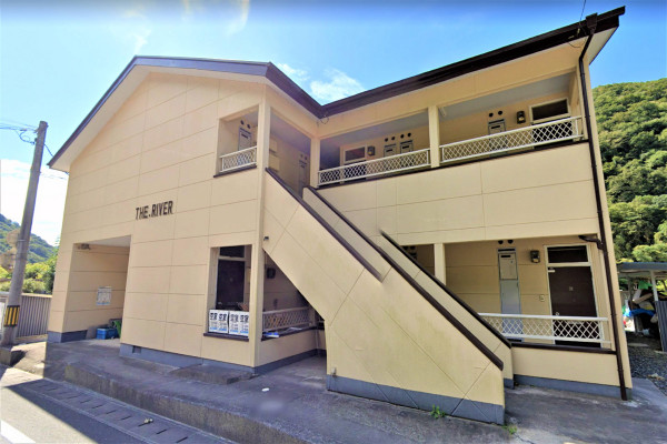 岡山県のウィークリーマンション・マンスリーマンション「Kマンスリー岡山高梁」外観画像