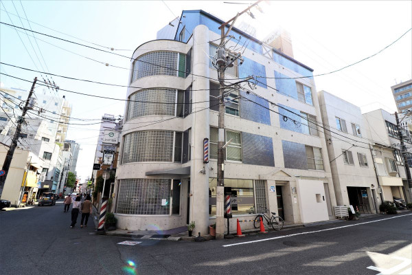 広島県広島市中区のウィークリーマンション・マンスリーマンション「Kマンスリー幟町」外観画像