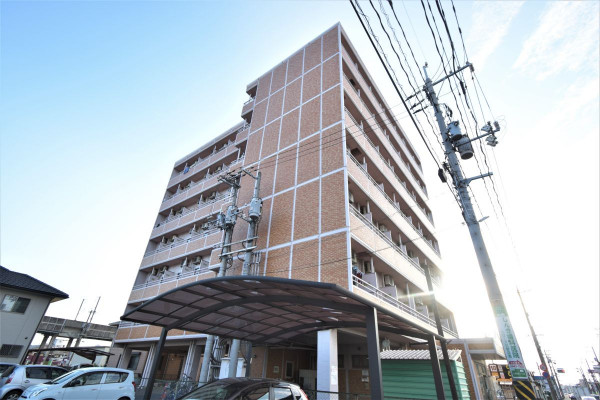 広島県福山市のウィークリーマンション・マンスリーマンション「Kマンスリー東福山駅北口」外観画像