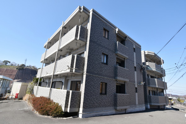 大分県大分市の家具家電付きマンスリーマンション「Kマンスリー大分市美術館」外観画像