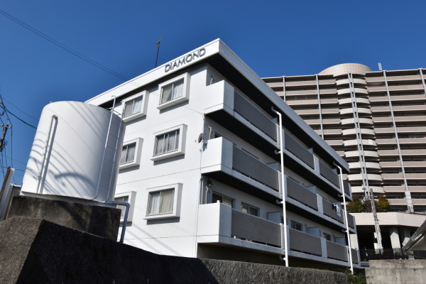 大分県の家具家電付きマンスリーマンション「Kマンスリー大分インターチェンジ東」外観画像