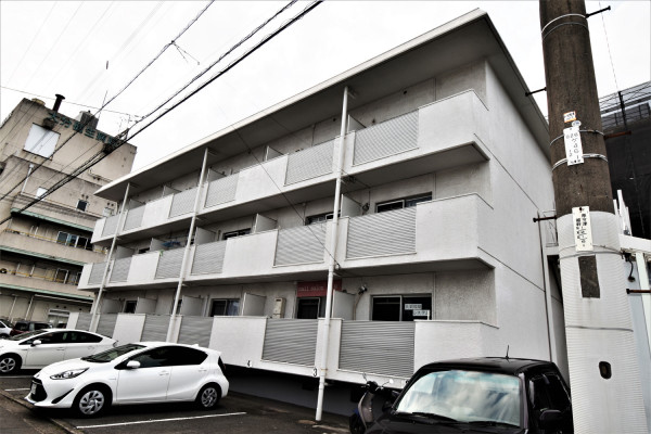大分県大分市の家具家電付きマンスリーマンション「KマンスリーJR牧西」外観画像