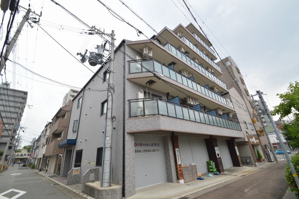 兵庫県神戸市兵庫区のウィークリーマンション・マンスリーマンション「Kマンスリー神戸湊川公園駅前」外観画像