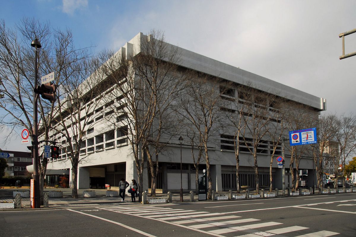倉敷市立美術館まで車で17分、7.3km。