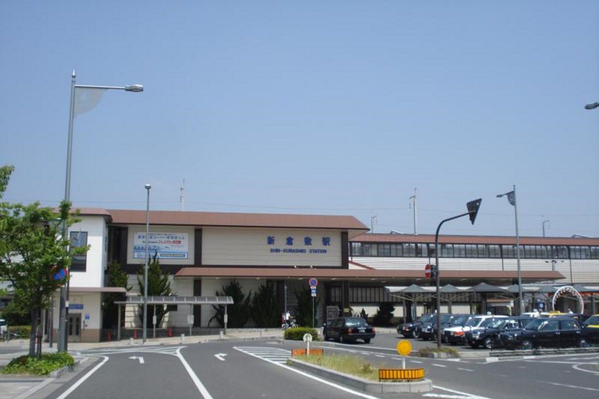 新倉敷まで車で15分、7.4km。物件となっております。駐車場付きとなっておりますのでお車がある方にもおススメの物件です。