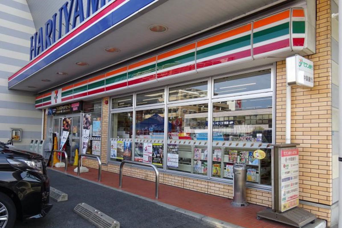 セブンイレブン 岡山西古松西町店まで徒歩3分、180m。