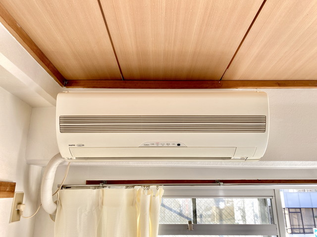 エアコンも完備です。快適にお過ごしください。