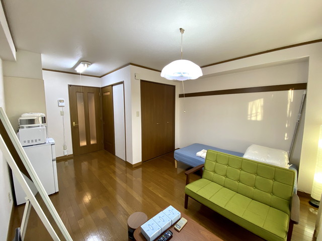 ペット同居可能です。ハンガー10本(プラ・木製)完備しています。