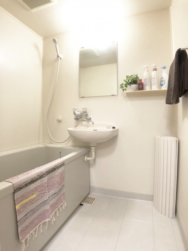 お風呂・トイレ分かれています☆シャンプー、リンス―、ボディーソープもご用意していますので、ぜひご利用ください◎♪