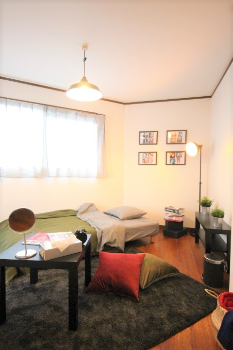 マンションを下りれば、商店街が広がっています。徒歩圏内に飲食店等多数ございます(^^♪