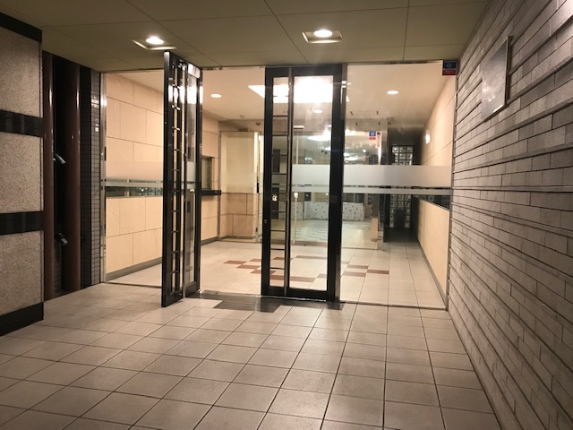 明るいエントランス