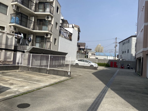 駐車場もあります♪