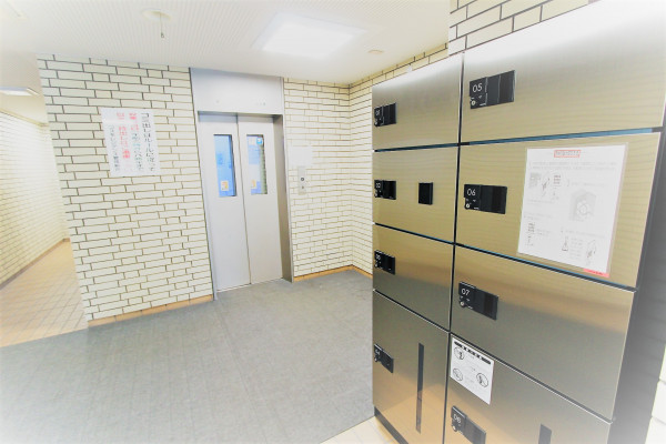 宅配BOX&エレベーターホール