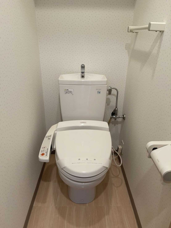 嬉しいバストイレ別のお部屋。