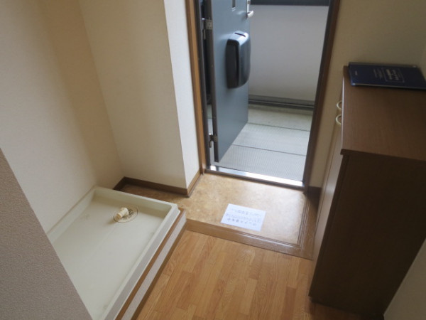家具・家電・雑貨品設置前の室内写真となります。