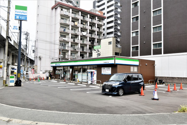 ファミリーマート 博多駅南2丁目店