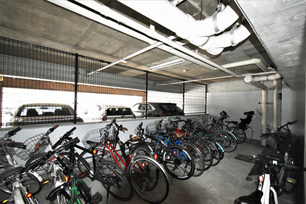 駐輪場ありで自転車等使用可能!