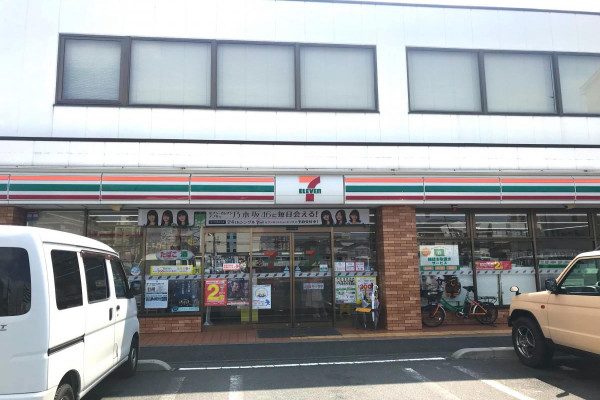 セブン-イレブン 岡山岡南町1丁目店まで徒歩2分、220m。