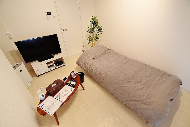 落ち着いた雰囲気のお部屋でゆっくりとお過ごし下さいませ♩