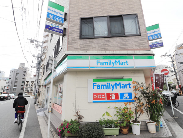 ファミリーマート